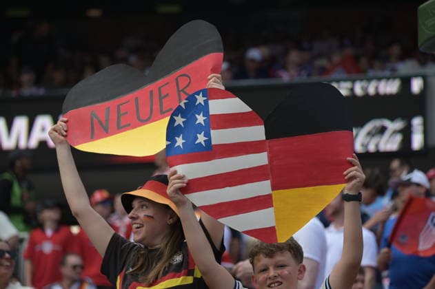 USA v Germany - International Friendly, Länderspiel, Nationalmannschaft CHICAGO, ILLINOIS - JUNE 6: Fans show support to their teams during International Friendly match between United States and Germany at Soldier Field in Chicago, Illinois, United States on June 6, 2026. Jacek Boczarski Anadolu Illinois United States. Editorial use only. Please get in touch for any other usage.  Copyright: x2026xAnadoluxJacekxBoczarskix