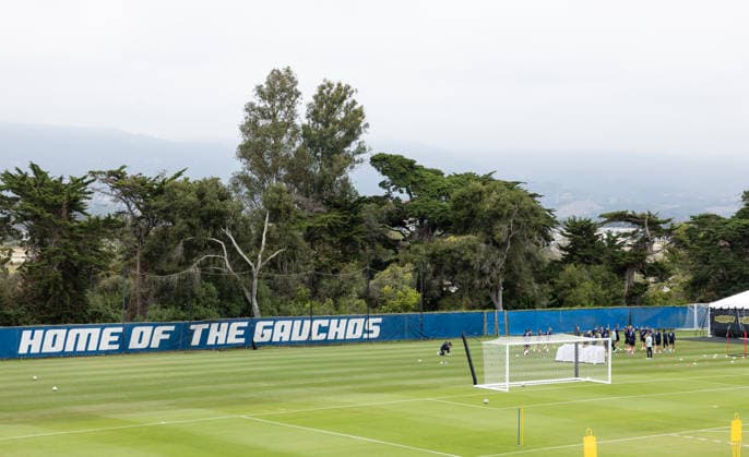 SOCCER - FIFA World Cup, WM, Weltmeisterschaft, Fussball 2026, preview SANTA BARBARA,CALIFORNIA,USA,06.JUN.26 - SOCCER - FIFA World Cup 2026, USA, Mexico, Canada, preview, Oesterreichischer Fussball-Bund, training team AUT. Image shows an overview of the Harder Stadium and the team of AUT.  GEPAxpictures xArminxRauthner