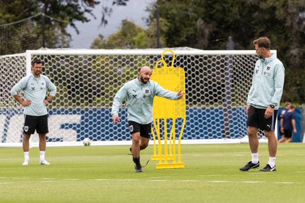 SOCCER - FIFA World Cup, WM, Weltmeisterschaft, Fussball 2026, preview SANTA BARBARA,CALIFORNIA,USA,06.JUN.26 - SOCCER - FIFA World Cup 2026, USA, Mexico, Canada, preview, Oesterreichischer Fussball-Bund, training team AUT. Image shows assistant coach Stefan Oesen, assistant coach Onur Cinel and assistant coach Lars Kornetka (AUT).  GEPAxpictures xArminxRauthner