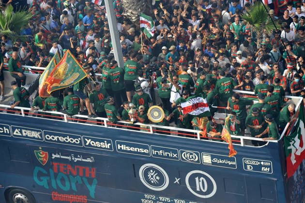 MC Alger Celebrent le Trophee de championnat avec les supporters les supporters de MC Alger celebrant leur victoire de Champoinal d AlgÃ rie 25 26, avec les joueurs, a Alger, en Algerie, le 06 Juillet 2026, MC Alger Il remporte le championnat algerien pour la dixieme fois de sans estoire (Photo By Ohtmane APP) Alger Algerie Copyright: xAlgÃ riexPressexPhotosxOhtmanex xAPPx DSC_4341