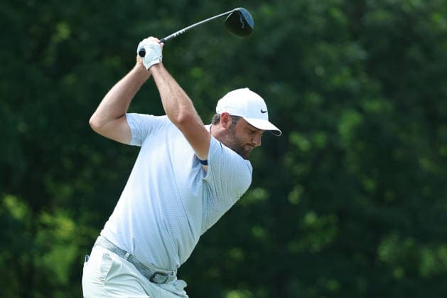 The Memorial Tournament DUBLIN, OHIO - JUNE 06: Scottie Scheffler plays his tee shot on the 10th hole during the third round of The Memorial Tournament presented by Workday at Muirfield Village Golf Club in Dublin, Ohio, USA on Saturday, June 6, 2026. Dublin Ohio United States  Copyright: xJorgexLemusx originalFilename:lemus-thememor260606_npBA4.jpg