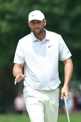 The Memorial Tournament DUBLIN, OHIO - JUNE 06: Scottie Scheffler acknowledges the crowd after his birdie on the 6th green during the third round of The Memorial Tournament presented by Workday at Muirfield Village Golf Club in Dublin, Ohio, USA on Saturday, June 6, 2026. Dublin Ohio United States  Copyright: xJorgexLemusx originalFilename:lemus-thememor260606_npeT6.jpg