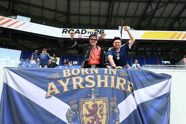Fans of Scotland Bolivia v Scotland, International Friendly, Länderspiel, Nationalmannschaft Football, Sports Illustrated Stadium, New Jersey, USA - 06 Jun 2026New Jersey Sports Illustrated Stadium United States of America EDITORIAL USE ONLY No use with unauthorised audio, video, data, fixture lists, club league logos or live services. Online in-match use limited to 120 images, no video emulation. No use in betting, games or single club league player publications. Copyright: xMichaelxZemanek Shutterstockx 16912856u