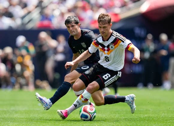 Christian Pulisic (USA, 10) gegen Joshua Kimmich (Deutschland, 6) USA, United States vs Deutschland, Internationaler Fussball, Freundschaftsspiel, 06.06.2026 USA, United States vs Deutschland, Internationaler Fussball, Freundschaftsspiel, 06.06.2026 Chicago Copyright: xEibner-Pressefoto ScottxColemanx EP_SCN
