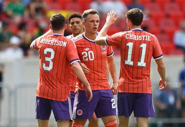 Lawrence Shankland of Scotland celebrates scoring the opening goal with team-mates Bolivia v Scotland, International Friendly, Länderspiel, Nationalmannschaft Football, Sports Illustrated Stadium, New Jersey, USA - 06 Jun 2026New Jersey Sports Illustrated Stadium United States of America EDITORIAL USE ONLY No use with unauthorised audio, video, data, fixture lists, club league logos or live services. Online in-match use limited to 120 images, no video emulation. No use in betting, games or single club league player publications. Copyright: xMichaelxZemanek Shutterstockx 16912856ag