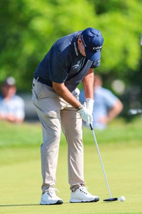 MADISON, WI - JUNE 06: Tommy Gainey from Darlington, SC putts on the first green during the second round of the PGA, Golf Herren Tour Champions American Family Insurance Championship golf tournament on June 6, 2026 at TPC Wisconsin Golf Course in Madison, WI. (Photo by Lawrence Iles Icon Sportswire) GOLF: JUN 06 PGA TOUR Champions American Family Insurance Championship EDITORIAL USE ONLY Icon2606060132