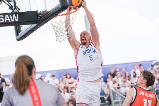 June 6, 2026, Warsaw, Masovian Voivodeship, Poland: Serbia s NENAD NERANDZIC (5) dunking during a FIBA 3x3 Basketball World Cup men s quarter-final game between Serbia and Netherlands in Warsaw, Poland. Warsaw Poland - ZUMAk204 20260606_zip_k204_004 Copyright: xRomanxKozielx
