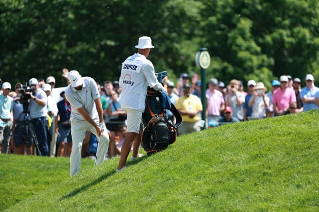 The Memorial Tournament DUBLIN, OHIO - JUNE 06: Scottie Scheffler plays hits out of the rough toward the 8th green during the third round of The Memorial Tournament presented by Workday at Muirfield Village Golf Club in Dublin, Ohio, USA on Saturday, June 6, 2026. Dublin Ohio United States  Copyright: xJorgexLemusx originalFilename:lemus-thememor260606_npf0S.jpg