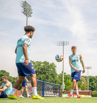 260606 Oscar Bobb and David Moller Wolfe of the Norwegian national football team at a training session during day -5 of the FIFA World Cup, WM, Weltmeisterschaft, Fussball 2026 on June 6, 2026 in Greensboro. Photo: Vegard Grott BILDBYRAN kod VG VG0941 bbeng fotball football soccer fotboll fifa world cup vm fotball-vm norge norway trening träning training practice precamp pre-camp Copyright: VEGARDxGRoTT BB260606VG029