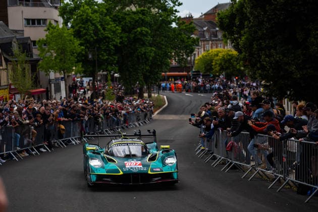 24 HEURES DU MANS 2026 - CITY CENTRE PARADE 007 TINCKNELL Harry (gbr), GAMBLE Tom (gbr), GUNN Ross (gbr), Aston Martin THOR Team, Aston Martin Valkyrie 007, Hypercar, action during the City Center Parade of the 24 Hours of Le Mans 2026, 3rd round of the 2026 FIA World Endurance Championship, on June 6, 2026 in Le Mans, France - Le MansFrance  Copyright: xMariusxHeckerx