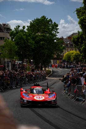 24 HEURES DU MANS 2026 - CITY CENTRE PARADE 51 PIER GUIDI Alessandro (ita), CALADO James (gbr), GIOVINAZZI Antonio (ita), Ferrari AF Corse, Ferrari 499P 51, Hypercar, action during the City Center Parade of the 24 Hours of Le Mans 2026, 3rd round of the 2026 FIA World Endurance Championship, on June 6, 2026 in Le Mans, France - Le MansFrance  Copyright: xMariusxHeckerx