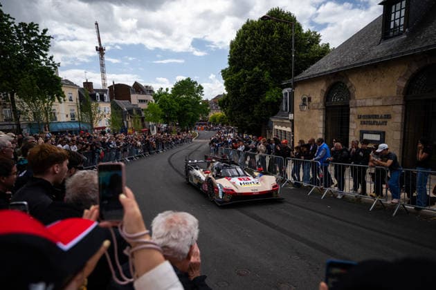 24 HEURES DU MANS 2026 - CITY CENTRE PARADE 12 DELETRAZ Louis (swi), STEVENS Will (gbr), NATO Norman (fra), Cadillac Hertz Team Jota, Cadillac V-Series.R 12, Hypercar, action during the City Center Parade of the 24 Hours of Le Mans 2026, 3rd round of the 2026 FIA World Endurance Championship, on June 6, 2026 in Le Mans, France - Le MansFrance  Copyright: xMariusxHeckerx