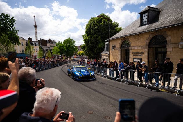 24 HEURES DU MANS 2026 - CITY CENTRE PARADE 23 NEWELL Gray (usa), BARRICHELLO Eduardo (bra), ADAM Jonny (gbr), Heart of Racing Team, Aston Martin Vantage AMR LMGT3 23, LM GT3, action during the City Center Parade of the 24 Hours of Le Mans 2026, 3rd round of the 2026 FIA World Endurance Championship, on June 6, 2026 in Le Mans, France - Le MansFrance  Copyright: xMariusxHeckerx