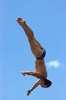 June 6, 2026, St Petersburg, Florida, USA: British high diver AIDAN HESLOP twists through the air during his final dive from the 27-meter platform at the St. Pete Pier . HeslopÃ¢â‚¬â ¢s massive, high-degree-of-difficulty final round dive locked in a spectacular second-place finish at the historic first Florida stop of the Red Bull Cliff Diving World Series. St Petersburg USA - ZUMAd225 20260606_znp_d225_009 Copyright: xZoraidaxDiazx