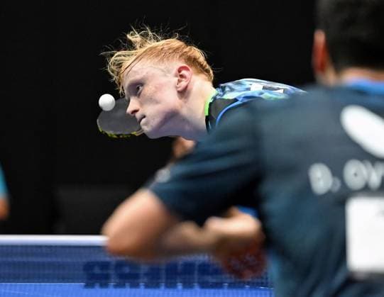 Andre Bertelsmeier wehrt gegen Dimitrij Ovtcharov fünf Matchbälle und steht erstmals im Halbfinale der Deutschen Meisterschaften Andre Bertelsmeier wehrt gegen Dimitrij Ovtcharov fünf Matchbälle und steht erstmals im Halbfinale - LOTTO Thüringen TT-Finals 2026 in Erfurt. Deutsche Meisterschaften der Damen und Herren am 6. Juni 2026 in der Messe Erfurt. Erfurt Messe Erfurt Thüringen Deutschland