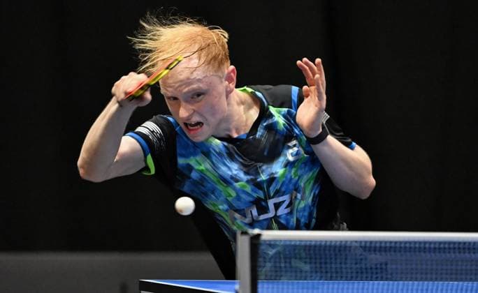 Andre Bertelsmeier wehrt gegen Dimitrij Ovtcharov fünf Matchbälle und steht erstmals im Halbfinale der Deutschen Meisterschaften Andre Bertelsmeier wehrt gegen Dimitrij Ovtcharov fünf Matchbälle und steht erstmals im Halbfinale - LOTTO Thüringen TT-Finals 2026 in Erfurt. Deutsche Meisterschaften der Damen und Herren am 6. Juni 2026 in der Messe Erfurt. Erfurt Messe Erfurt Thüringen Deutschland