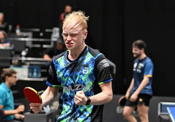 Andre Bertelsmeier wehrt gegen Dimitrij Ovtcharov fünf Matchbälle und steht erstmals im Halbfinale der Deutschen Meisterschaften Andre Bertelsmeier wehrt gegen Dimitrij Ovtcharov fünf Matchbälle und steht erstmals im Halbfinale - LOTTO Thüringen TT-Finals 2026 in Erfurt. Deutsche Meisterschaften der Damen und Herren am 6. Juni 2026 in der Messe Erfurt. Erfurt Messe Erfurt Thüringen Deutschland