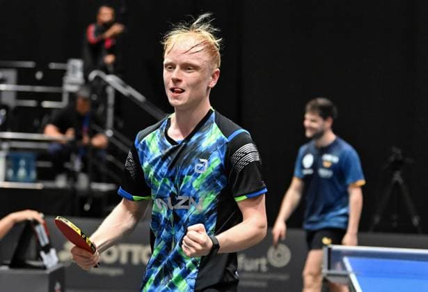 Andre Bertelsmeier wehrt gegen Dimitrij Ovtcharov fünf Matchbälle und steht erstmals im Halbfinale der Deutschen Meisterschaften Andre Bertelsmeier wehrt gegen Dimitrij Ovtcharov fünf Matchbälle und steht erstmals im Halbfinale - LOTTO Thüringen TT-Finals 2026 in Erfurt. Deutsche Meisterschaften der Damen und Herren am 6. Juni 2026 in der Messe Erfurt. Erfurt Messe Erfurt Thüringen Deutschland