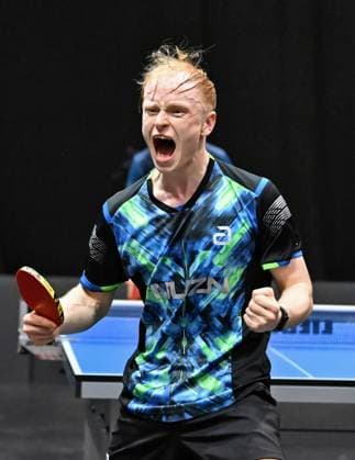 Andre Bertelsmeier wehrt gegen Dimitrij Ovtcharov fünf Matchbälle und steht erstmals im Halbfinale der Deutschen Meisterschaften Andre Bertelsmeier wehrt gegen Dimitrij Ovtcharov fünf Matchbälle und steht erstmals im Halbfinale - LOTTO Thüringen TT-Finals 2026 in Erfurt. Deutsche Meisterschaften der Damen und Herren am 6. Juni 2026 in der Messe Erfurt. Erfurt Messe Erfurt Thüringen Deutschland