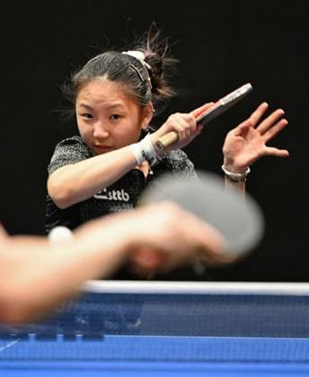 Die 16 Jahre alte Abwehrspielerin Lisa Wang vom 1. FC Saarbrücken-TT steht erstmals im DM-Halbfinale Die 16 Jahre alte Abwehrspielerin Lisa Wang vom 1. FC Saarbrücken-TT zieht überraschend erstmals in ein DM-Halbfinale der Damen ein - LOTTO Thüringen TT-Finals 2026 in Erfurt. Deutsche Meisterschaften der Damen und Herren am 6. Juni 2026 in der Messe Erfurt. Erfurt Messe Erfurt Thüringen Deutschland