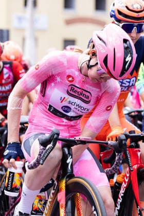 37th Giro d Italia Women 2026 - Stage 8 Anna Van Der Breggen of TEAM SD WORX - PROTIME wears the Pink Jersey during Stage 8 of the 37th Giro d Italia Women, a 106km stage from Rivoli to Sestriere, in Italy, on June 6, 2026. Rivoli Italy  Copyright: xTommasoxBerardix originalFilename:berardi-37thgiro260606_nphsT.jpg