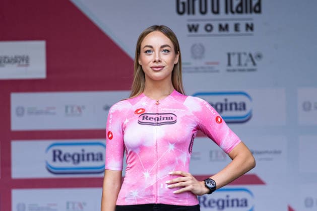 37th Giro d Italia Women 2026 - Stage 8 The Pink Jersey is displayed during Stage 8 of the 37th Giro d Italia Women, a 106km stage from Rivoli to Sestriere, in Italy, on June 6, 2026. Rivoli Italy  Copyright: xTommasoxBerardix originalFilename:berardi-37thgiro260606_npINU.jpg