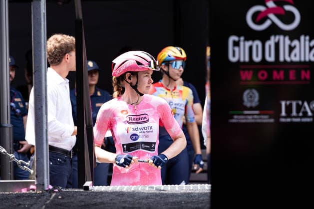 37th Giro d Italia Women 2026 - Stage 8 Anna Van Der Breggen of TEAM SD WORX - PROTIME wears the Pink Jersey during Stage 8 of the 37th Giro d Italia Women, a 106km stage from Rivoli to Sestriere, in Italy, on June 6, 2026. Rivoli Italy  Copyright: xTommasoxBerardix originalFilename:berardi-37thgiro260606_npmih.jpg