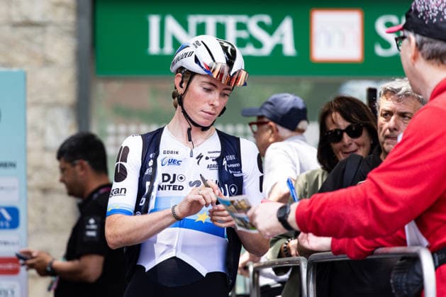 37th Giro d Italia Women 2026 - Stage 8 Demi Vollering of FDJ UNITED - SUEZ competes during Stage 8 of the 37th Giro d Italia Women, a 106km stage from Rivoli to Sestriere, in Italy, on June 6, 2026. Rivoli Italy  Copyright: xTommasoxBerardix originalFilename:berardi-37thgiro260606_npXvR.jpg