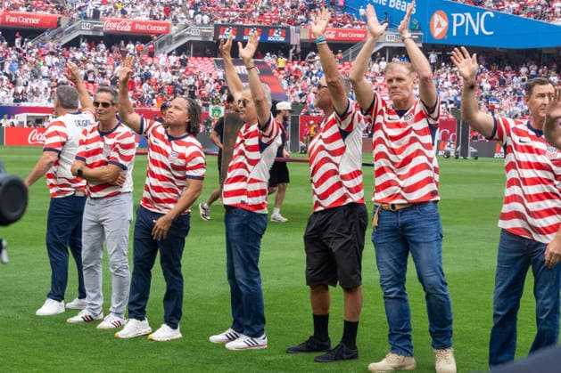 2026 Soccer International Friendly, Länderspiel, Nationalmannschaft - USMNT vs Germany Former members of the US Men s national team, Nationalteam are recognized as a member of the 1994 USMNT before the 2026 International Friendly World Cup tune-up Coca-Cola Sendoff Match vs Germany National Team at Soldier Field in Chicago, IL on Jun 6. Germany defeated USMNT 2-1. (Max Siker Image of Chicago Illinois United States EDITORIAL USE ONLY Copyright: xImagexofxSportx MaxxSikerx iosphotos411800