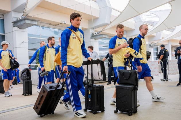 260606 Victor Nilsson Lindelöf of the Swedish national football team arrives at Dallas Fort Worth International Airport during day -5 ahead of the FIFA World Cup, WM, Weltmeisterschaft, Fussball 2026 on June 6, 2026 in Dallas. Photo: Petter Arvidson BILDBYRAN kod PA PA1220 fotboll football soccer fotball vm fotbolls-vm fotball-vm fotbolls-vm 2026 fifa world cup 2026 resa travel sverige sweden sverige a day -5 bbeng ankomst arrival Copyright: PETTERxARVIDSON BB260606PA054