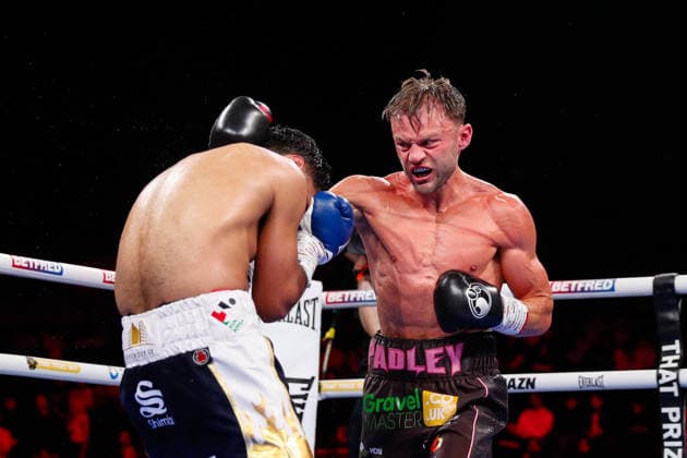 Sheffield Fight Week Josh Padley (black & pink shorts) in action against Aqib Fiaz during the EBU European Super Featherweight Title during at Utilita Arena Sheffield, Sheffield 06 06 2026 UK Newspapers OUT Copyright: xMaxxTomlinsonx FIL-23539-0006