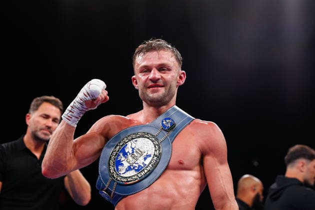 Sheffield Fight Week Josh Padley (black & pink shorts) celebrates beating Aqib Fiaz after their EBU European Super Featherweight Title fight at Utilita Arena Sheffield, Sheffield 06 06 2026 UK Newspapers OUT Copyright: xMaxxTomlinsonx FIL-23539-0009