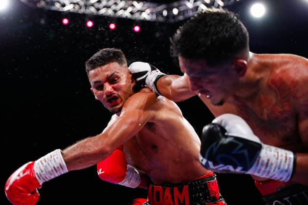 Sheffield Fight Week Adam Maca (black & red shorts) competes against Cesar Ignacio Paredes during their Super Featherweight Contest at Utilita Arena Sheffield, Sheffield 06 06 2026 UK Newspapers OUT Copyright: xMaxxTomlinsonx FIL-23539-0039