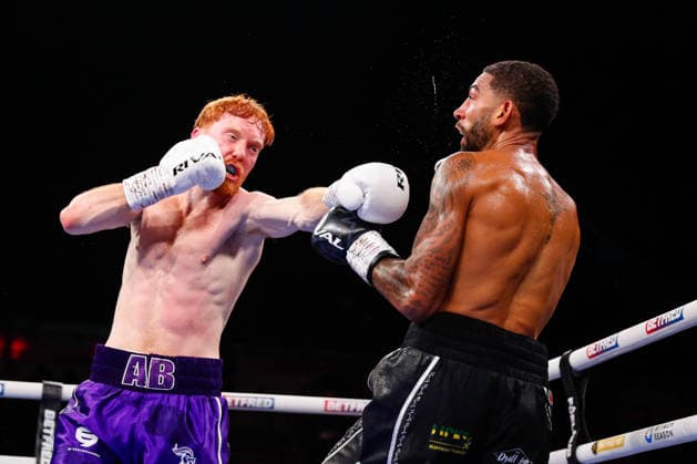 Sheffield Fight Week Aaron Bowen (purple shorts) competes against Troy Coleman during their Middleweight Contest at Utilita Arena Sheffield, Sheffield 06 06 2026 UK Newspapers OUT Copyright: xMaxxTomlinsonx FIL-23539-0041