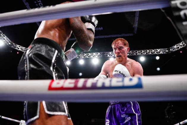 Sheffield Fight Week Aaron Bowen (purple shorts) competes against Troy Coleman during their Middleweight Contest at Utilita Arena Sheffield, Sheffield 06 06 2026 UK Newspapers OUT Copyright: xMaxxTomlinsonx FIL-23539-0051