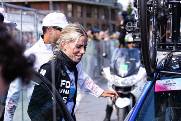 37th Giro d Italia Women 2026 - Stage 8 Demi Vollering of FDJ UNITED - SUEZ exits the team car after the transfer from Colle delle Finestre following Stage 8 of the 37th Giro d Italia Women, a 106km stage reduced to Colle delle Finestre GPM due to ice fall risk, from Rivoli to Sestriere, in Italy, on June 6, 2026. Sestriere Italy  Copyright: xTommasoxBerardix originalFilename:berardi-37thgiro260606_npoEK.jpg