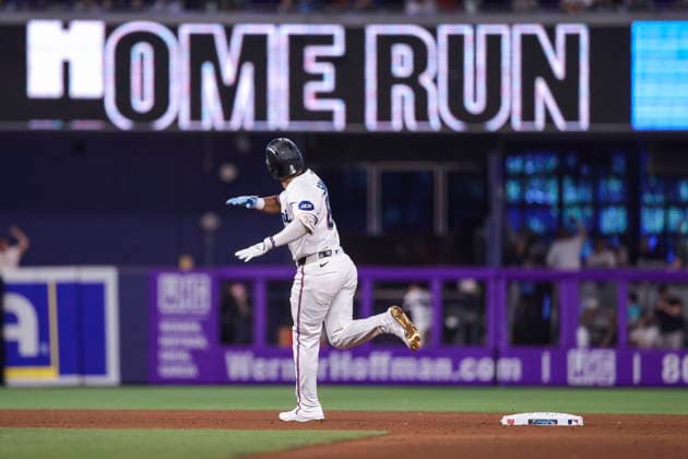 MLB, Baseball Herren, USA - Miami Marlins vs Tampa Bay Rays Miami Marlins Third Baseman Javier Sanoja runs after hitting a home run during the Major League Baseball (MLB) game between the Miami Marlins and the Tampa Bay Rays in Miami, Florida, USA, 06 June 2026. MIAMI FLORIDA United States  Copyright: xCRISTOBALxHERRERA-ULASHKEVICHx