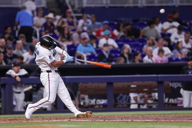 MLB, Baseball Herren, USA - Miami Marlins vs Tampa Bay Rays Miami Marlins Third Baseman Javier Sanoja hits a home run during the Major League Baseball (MLB) game between the Miami Marlins and the Tampa Bay Rays in Miami, Florida, USA, 06 June 2026. MIAMI FLORIDA United States  Copyright: xCRISTOBALxHERRERA-ULASHKEVICHx
