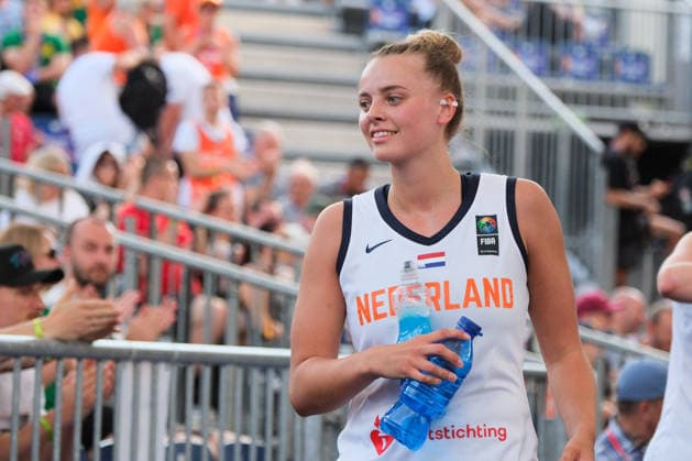 June 6, 2026, Warsaw, Masovian Voivodeship, Poland: Netherlands ILSE KUIJT (17) leaves the arena in victory at the end of a FIBA 3x3 Basketball World Cup women s quarter-final game between Netherlands and Hungary in Warsaw, Poland. Basketball 2026: FIBA 3x3 World Cup Women s Quarterfinal: Netherlands 21:20 Hungary  - ZUMAk204 20260606_zip_k204_037 Copyright: xRomanxKozielx