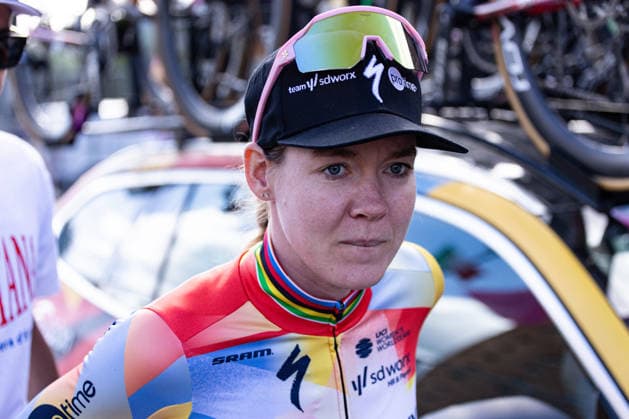 37th Giro d Italia Women 2026 - Stage 8 Anna Van Der Breggen of TEAM SD WORX - PROTIME exits the team car after the transfer from Colle delle Finestre following Stage 8 of the 37th Giro d Italia Women, a 106km stage reduced to Colle delle Finestre GPM due to ice fall risk, from Rivoli to Sestriere, in Italy, on June 6, 2026. Sestriere Italy  Copyright: xTommasoxBerardix originalFilename:berardi-37thgiro260606_npwEi.jpg