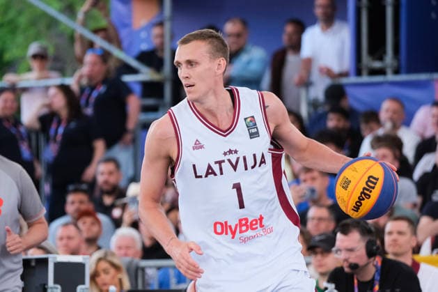 June 6, 2026, Warsaw, Masovian Voivodeship, Poland: Latvia s NAURIS MIEZIS (1) in action during a FIBA 3x3 Basketball World Cup men s quarter-final game between Latvia and Lithuania in Warsaw, Poland. Basketball 2026: FIBA 3x3 World Cup Men s Quarterfinal: Latvia 22:13 Lithuania  - ZUMAk204 20260606_zip_k204_057 Copyright: xRomanxKozielx