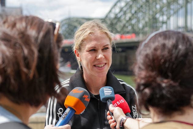 06.06.2026, xgrfx, Fussball DFB-Medientermine, Deutsche Frauennationalmannschaft - Training v.l. Rebecca Knaak im Interview (Deutsche Frauennationalmannschaft) (DFL DFB REGULATIONS PROHIBIT ANY USE OF PHOTOGRAPHS as IMAGE SEQUENCES and or QUASI-VIDEO) Köln