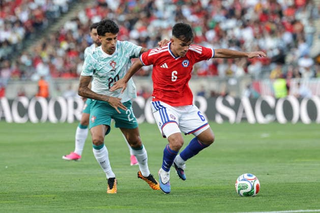 Friendly match Portugal - Chile, at Estadio Nacional do Jamor city of Oeiras - Portugal, June 6, 2026, Oeiras, Portugal. Joao Cancelo (Portugal ,20) , Vicente Pizarro (Chile,6) Copyright: HMBxMedia FernandoxSoares