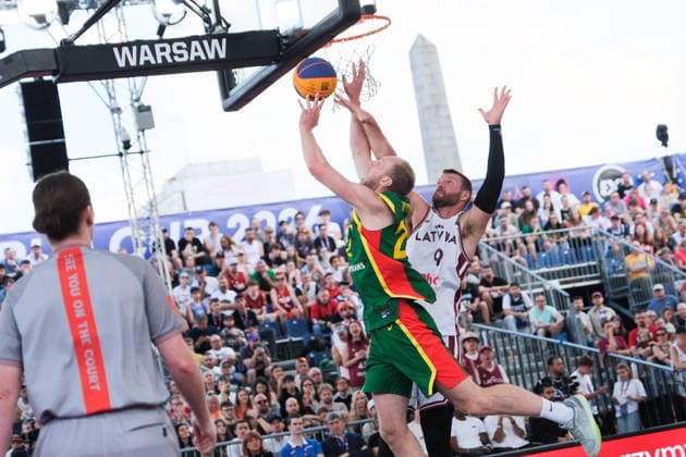 June 6, 2026, Warsaw, Masovian Voivodeship, Poland: Latvia s ZIGMARS RAIMO (9) and Lithuania s IGNAS VAITKUS (22) in action during a FIBA 3x3 Basketball World Cup men s quarter-final game between Latvia and Lithuania in Warsaw, Poland. Basketball 2026: FIBA 3x3 World Cup Men s Quarterfinal: Latvia 22:13 Lithuania  - ZUMAk204 20260606_zip_k204_067 Copyright: xRomanxKozielx