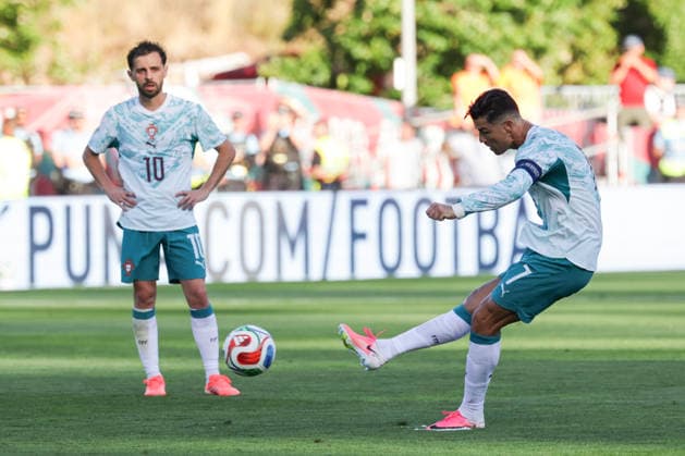 Friendly match Portugal - Chile, at Estadio Nacional do Jamor city of Oeiras - Portugal, June 6, 2026, Oeiras, Portugal. Bernardo Silva (Portugal ,10) , Cristiano Ronaldo (Portugal ,7) Copyright: HMBxMedia FernandoxSoares