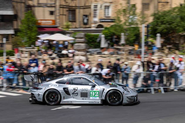 AUTOMOBILE : 24 Heures du Mans - 06 06 2026 92 The Bend Manthey (GER) Porsche 911 GT3 R LMGT3 (LMGT3) driven by Yasser Shahin (AUS) Riccardo Pera (ITA) Richard Lietz (AUT), during the administrative and technical checks of the 24 Hours of Le Mans, third round of the FIA WEC 2026 Championship, on the Place de la RÃ publique in Le Mans, France, from June 5 to 6, 2026. LE MANSFrance  Copyright: xERICxLExGALLIOTx xMPSxAGENCYx x
