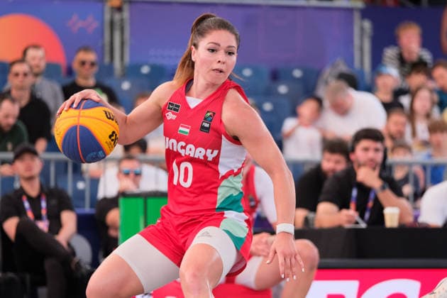 June 6, 2026, Warsaw, Masovian Voivodeship, Poland: Hungary s KLAUDIA PAPP (10) in action during a FIBA 3x3 Basketball World Cup women s quarter-final game between Netherlands and Hungary in Warsaw, Poland. Warsaw Poland - ZUMAk204 20260606_zip_k204_030 Copyright: xRomanxKozielx