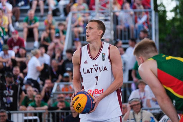 June 6, 2026, Warsaw, Masovian Voivodeship, Poland: Latvia s NAURIS MIEZIS (1) takes a free throw during a FIBA 3x3 Basketball World Cup men s quarter-final game between Latvia and Lithuania in Warsaw, Poland. Warsaw Poland - ZUMAk204 20260606_zip_k204_056 Copyright: xRomanxKozielx