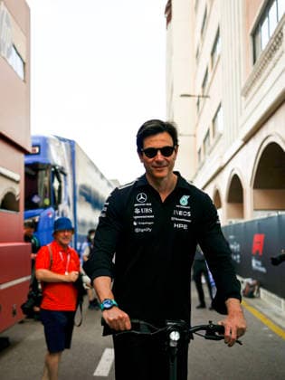 F1 Grand Prix of Monaco - Qualifying Team Chief Toto Wolff of the Mercedes-AMG Petronas Formula One Team is in the paddock during the FIA Formula One World Championship, WM, Weltmeisterschaft Monaco Grand Prix on June 6, 2026, in Monte Carlo, Monaco. Monte carlo Monaco  Copyright: xLucaxBarsalix originalFilename:barsali-notitle260606_nptY7.jpg