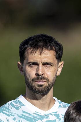 Bernardo Silva of Portugal looks on during the International Friendly, Länderspiel, Nationalmannschaft match between Portugal vs Chile at Estádio do Jamor on June 06th,2026 (Photo by Joao Bravo Sports Press Photo)  Copyright: xJoaoxBravo SportsxPressxPhotox Sportspressphoto_SPR162375
